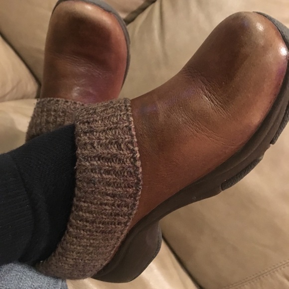 Dansko Shoes - FINAL🔥😎Dansko Brown Leather Knit Button Clogs 36